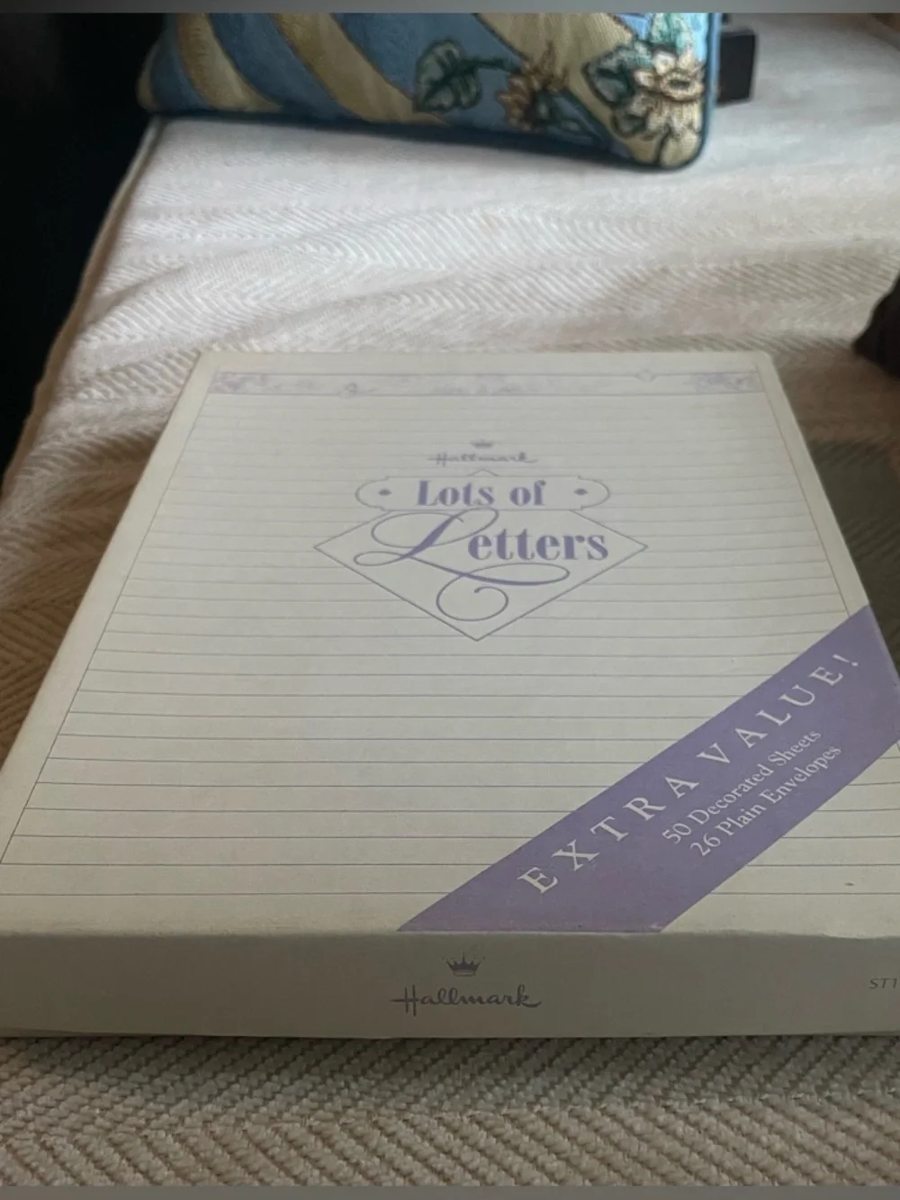 Vtg. Hallmark boxed Lavender Lined Stationery Set. 50 Sheets & 26 Envelopes
